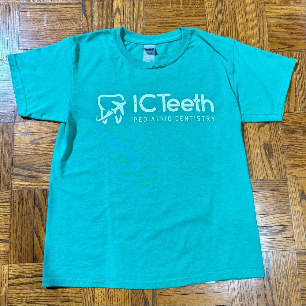 Gildan Green Short Sleeve Tee with Logo